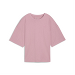HER OVERSIZED TEE. 