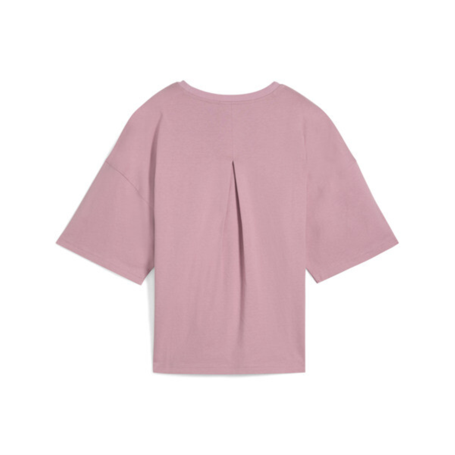 HER OVERSIZED TEE. 
